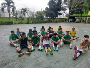 Ekskul Futsal Membangun Kebersamaan, Sportifitas dan Jiwa Kompetisi Siswa Smp Islam Al-Azhar 24 Makassar