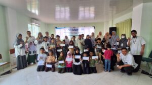 SD Islam Al Azhar 34 Makassar Salurkan Santunan untuk Anak Yatim dan Kurang Mampu