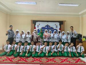 Melangkah Bersama Hadits: Program Unggulan di SD Islam Al Azhar 34 Makassar Selain Simaan Al Qur’an