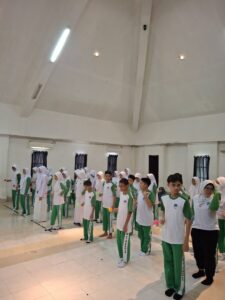 PEMBUKAAN ART AND SPORT DAY SMP ISLAM AL AZHAR 24 HERTASNING MAKASSAR