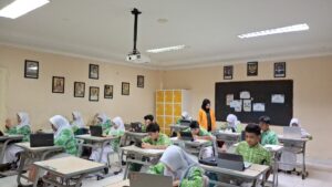 Alhamdulillah.. Ujian ASTS dan ASAT SMP Islam Al Azhar 24 Hertasning Makassar telah selesai. Semoga hasilnya memuaskan