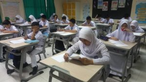 Ujian Penjaringan Kelas SKS Angkatan Ke-5 di SMP Islam Al Azhar 24 Hertasning Makassar Tahun Ajaran 2025/2026