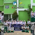Al Azhar Berbagi, SMP Islam Al Azhar 24 Makassar Tanamkan Kepedulian Sosial kepada Murid